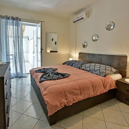 Apartment Maja For Max 5 Persons With Pool Gulici, Pet Friendly Poreč